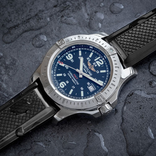 Closer look: Hirsch ACCENT Natural Rubber Watch Strap