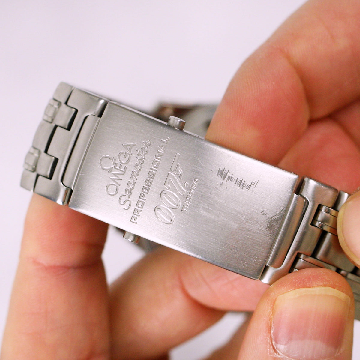 A scratch Omega Seamaster 007 Casino Royale Clasp