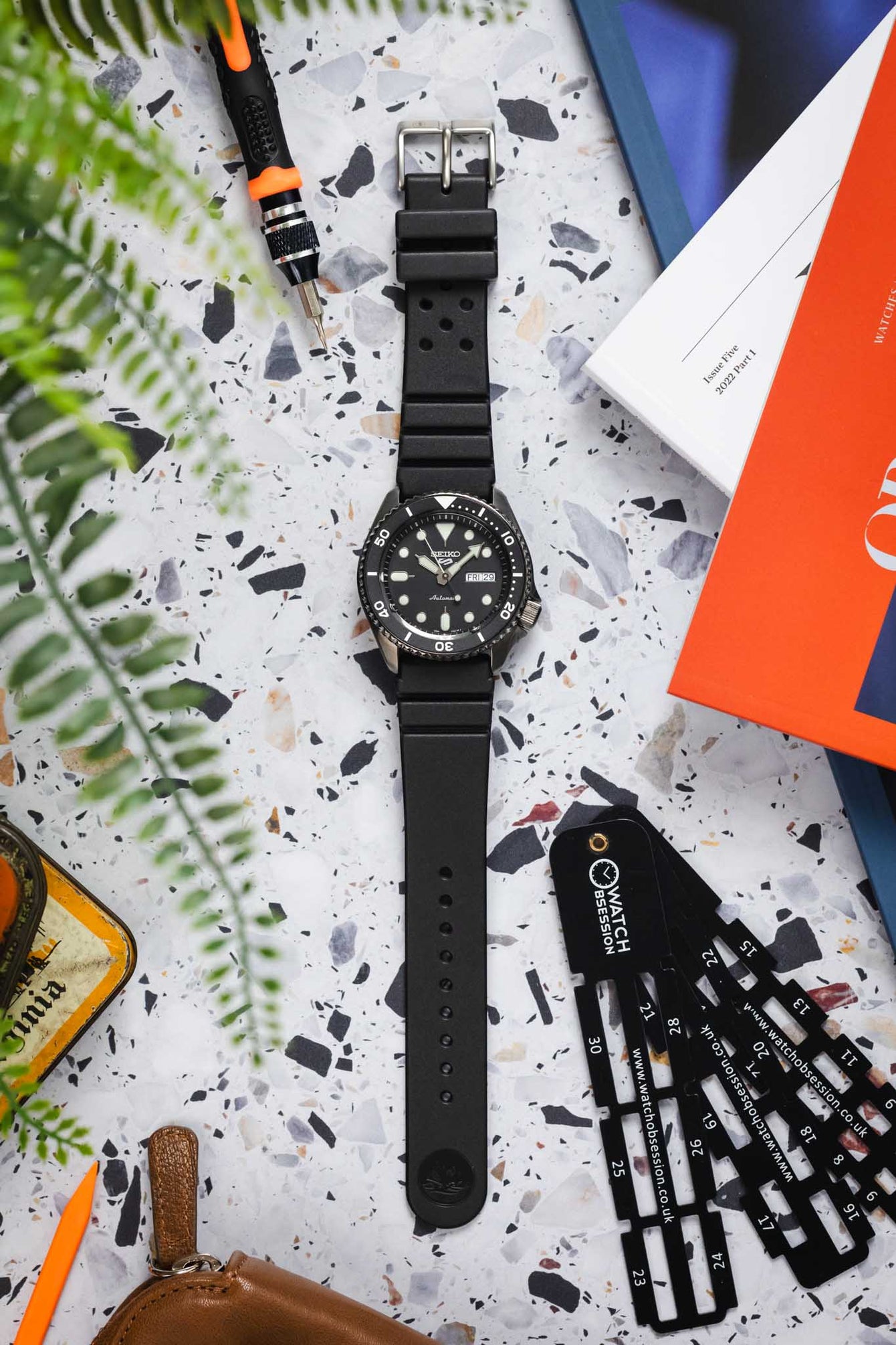 Bonetto Cinturini 284 Premium Rubber Sports Watch Strap in BLACK