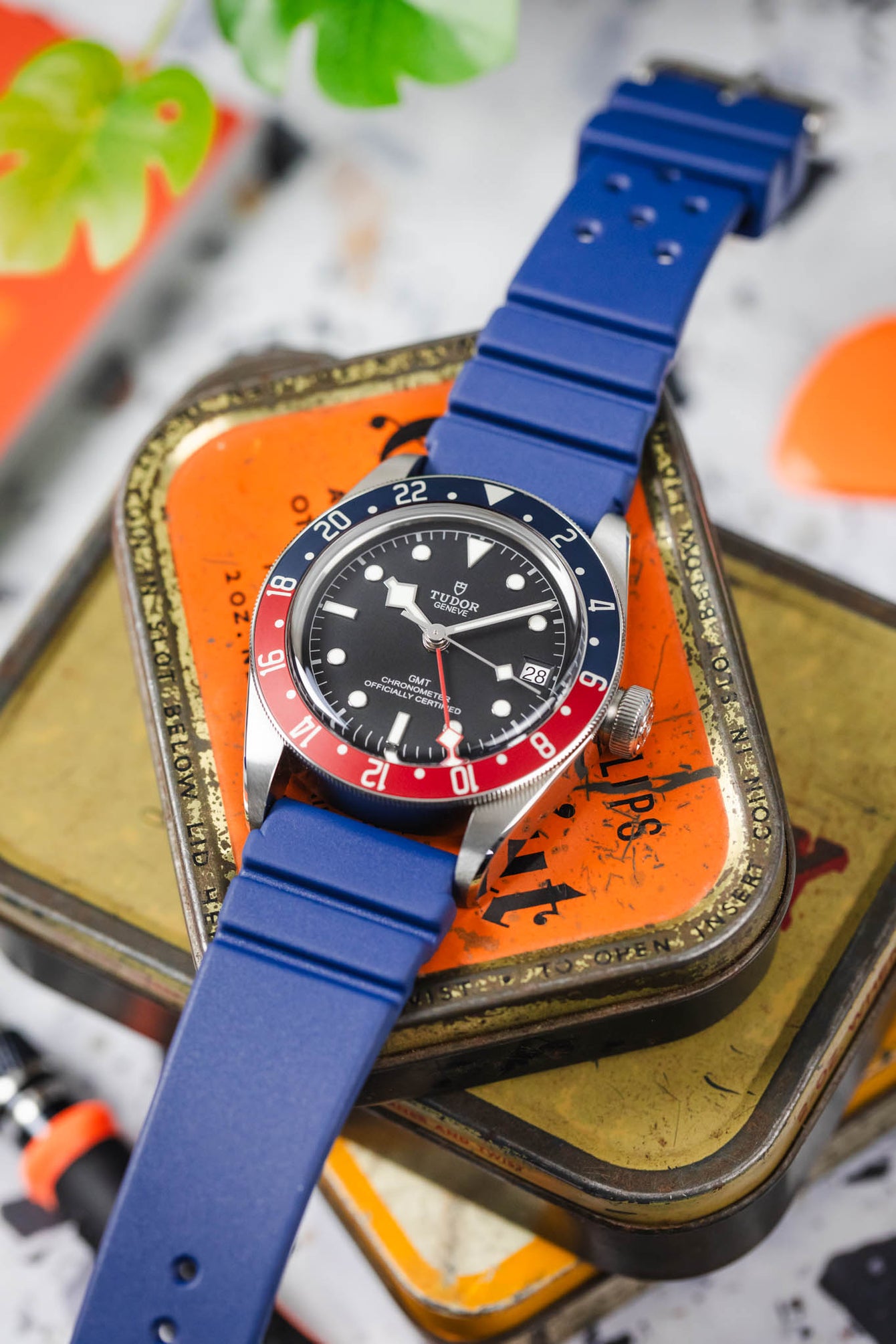 Bonetto Cinturini 284 Premium Rubber Sports Watch Strap in BLUE