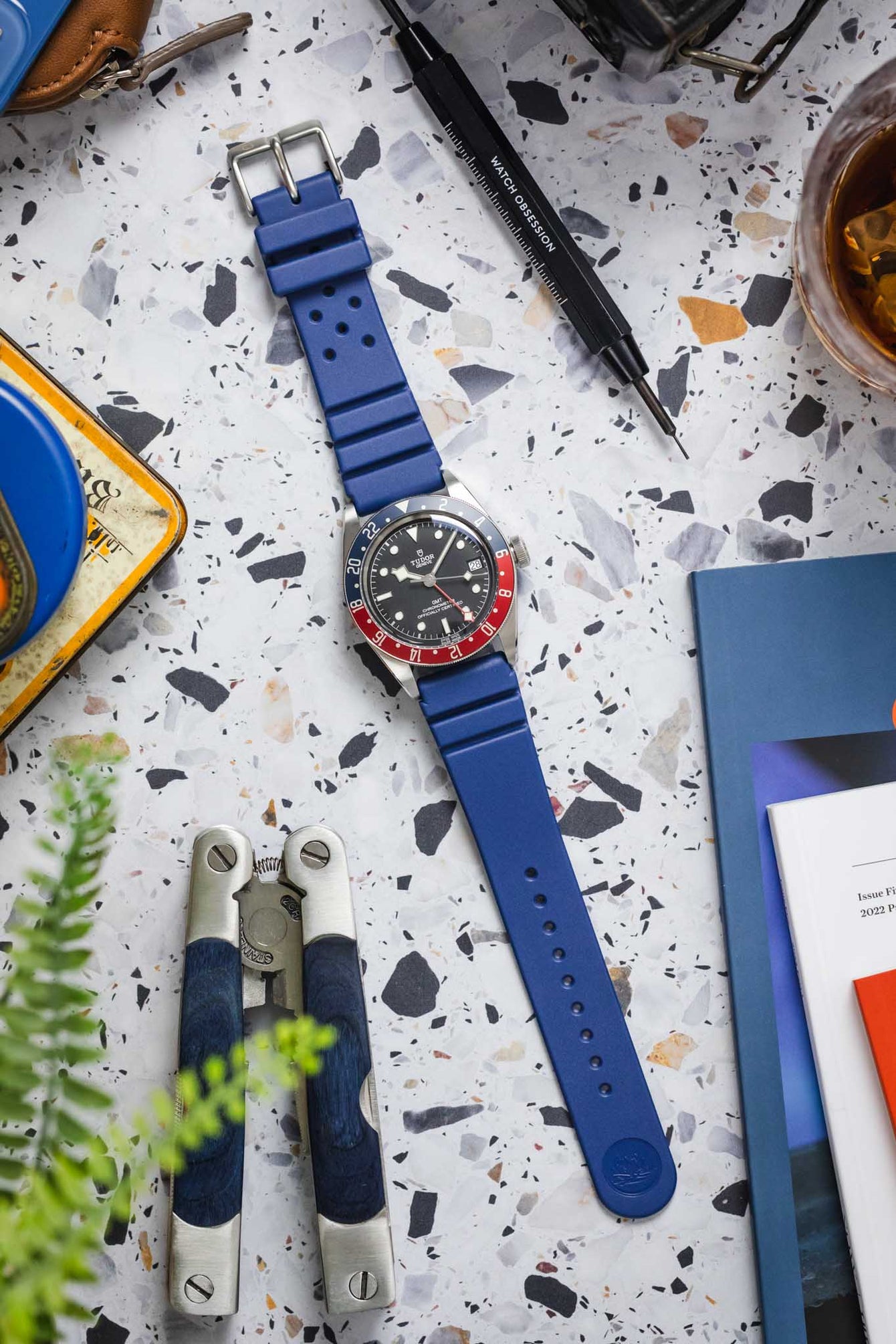 Bonetto Cinturini 284 Premium Rubber Sports Watch Strap in BLUE