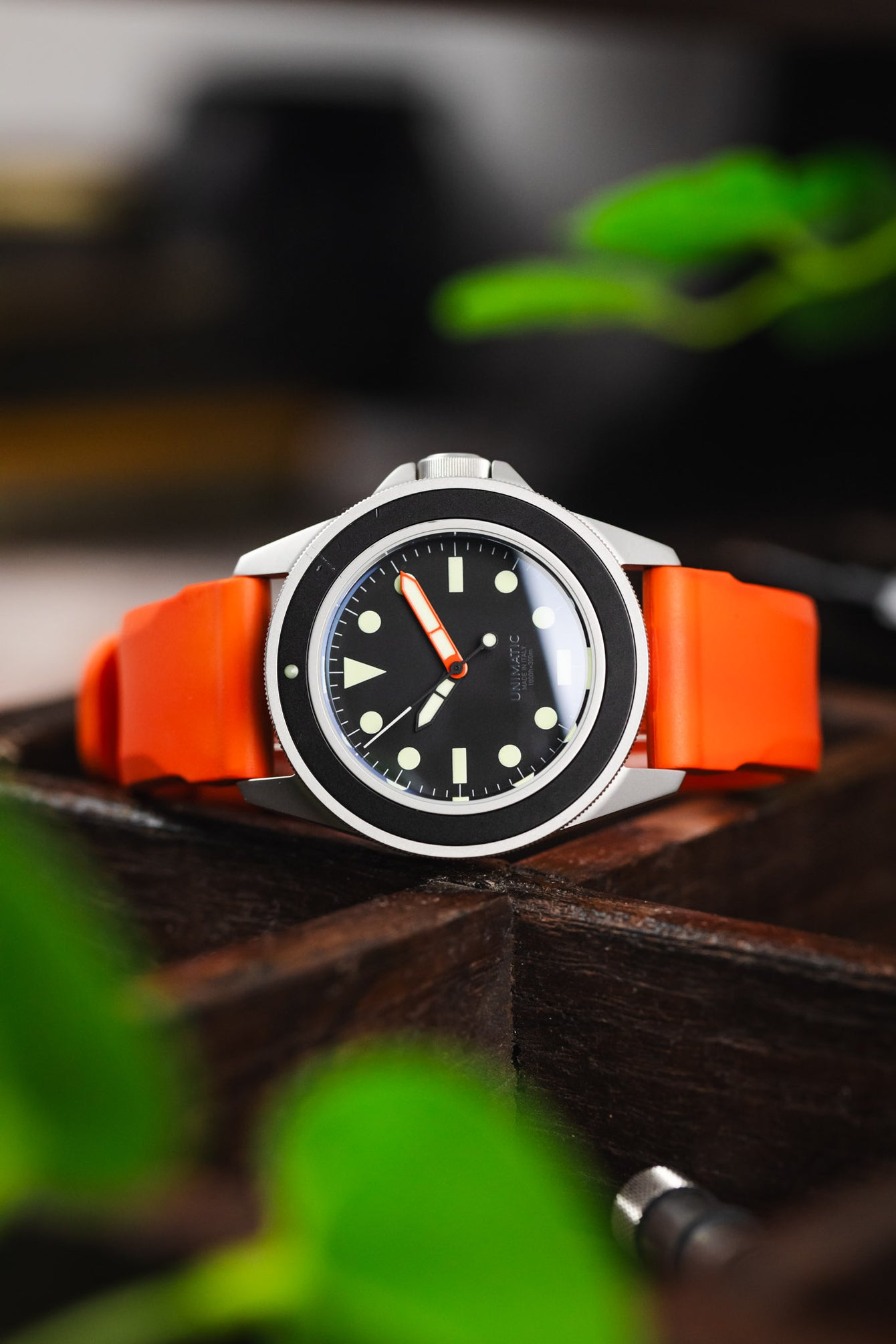 Bonetto Cinturini 317 Premium Rubber Watch Strap in ORANGE