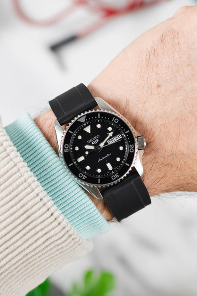 Seiko Midi Diver fitted to Black FKM Rubber Watch Strap
