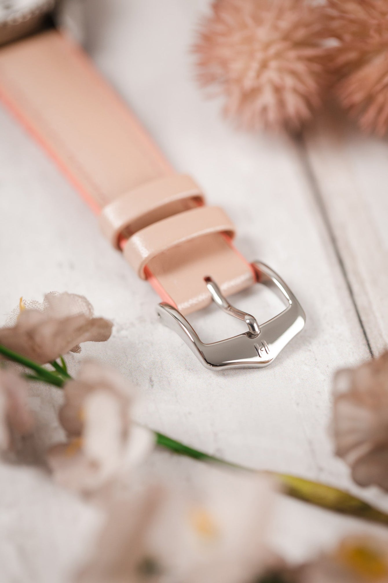 light pink watch strap (buckle)