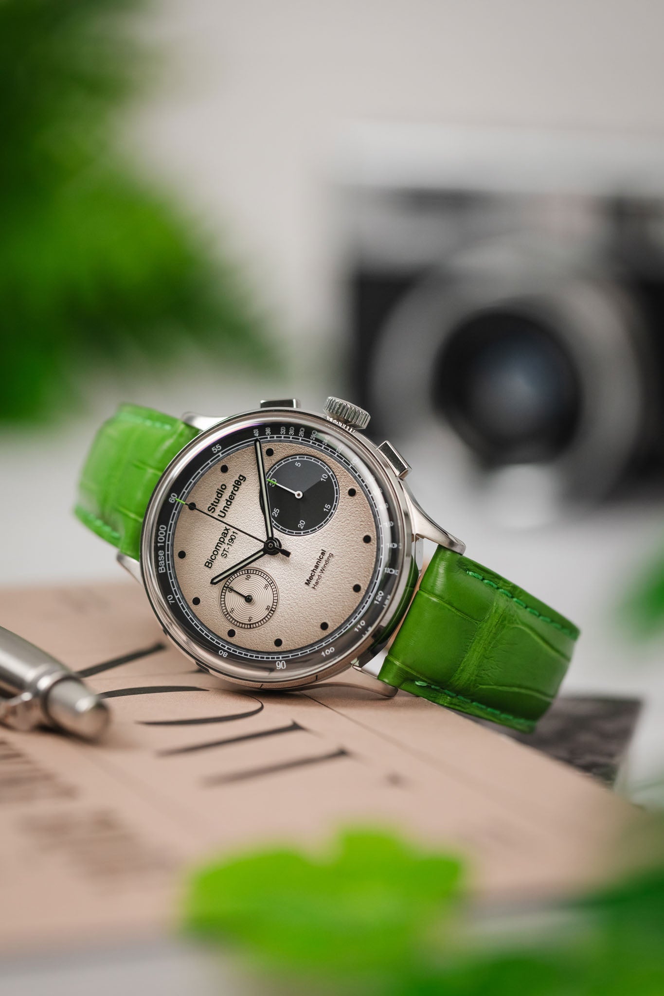 Hirsch LONDON Leather Watch Strap | Matt Green | Watch Obsession