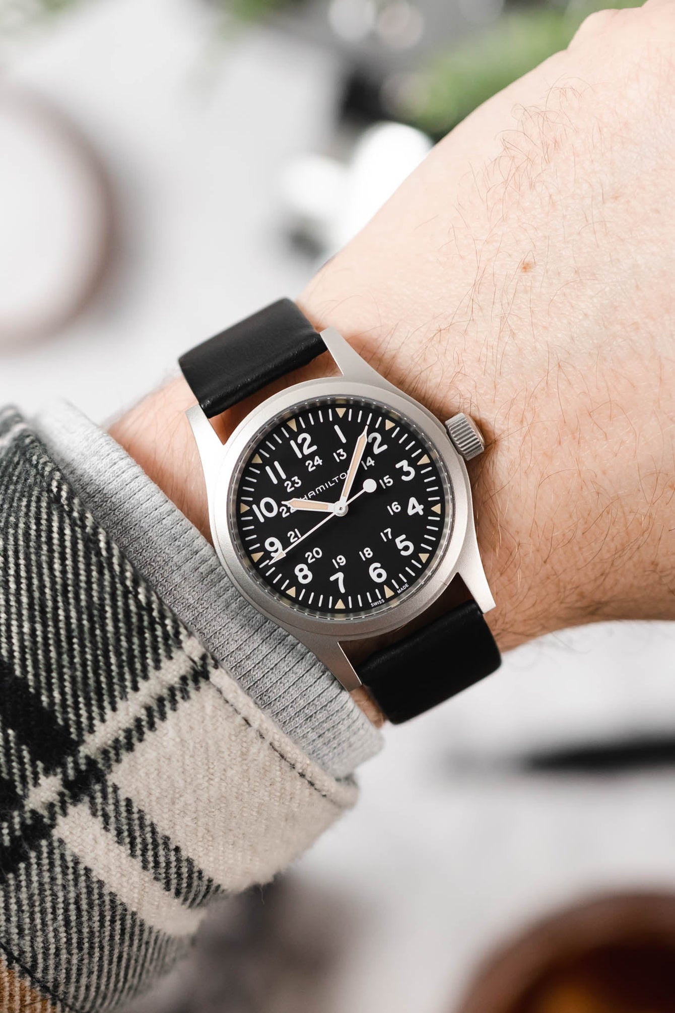 Hirsch TORONTO Quick Release Fine-Grained Leather Watch Strap in BLACK