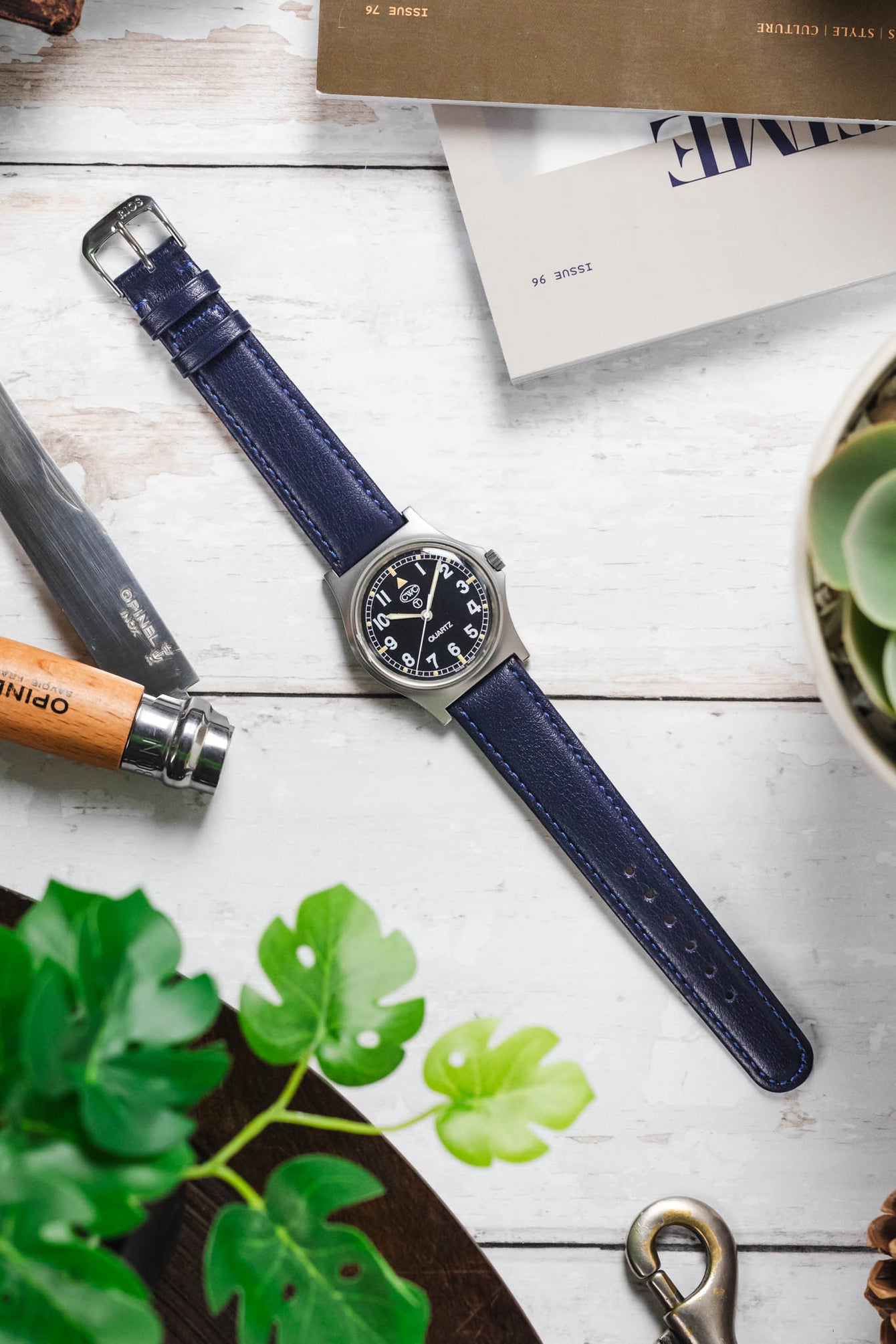 RIOS1931 ARIZONA Genuine Saddle Leather Hook-On Watch Strap in OCEAN BLUE