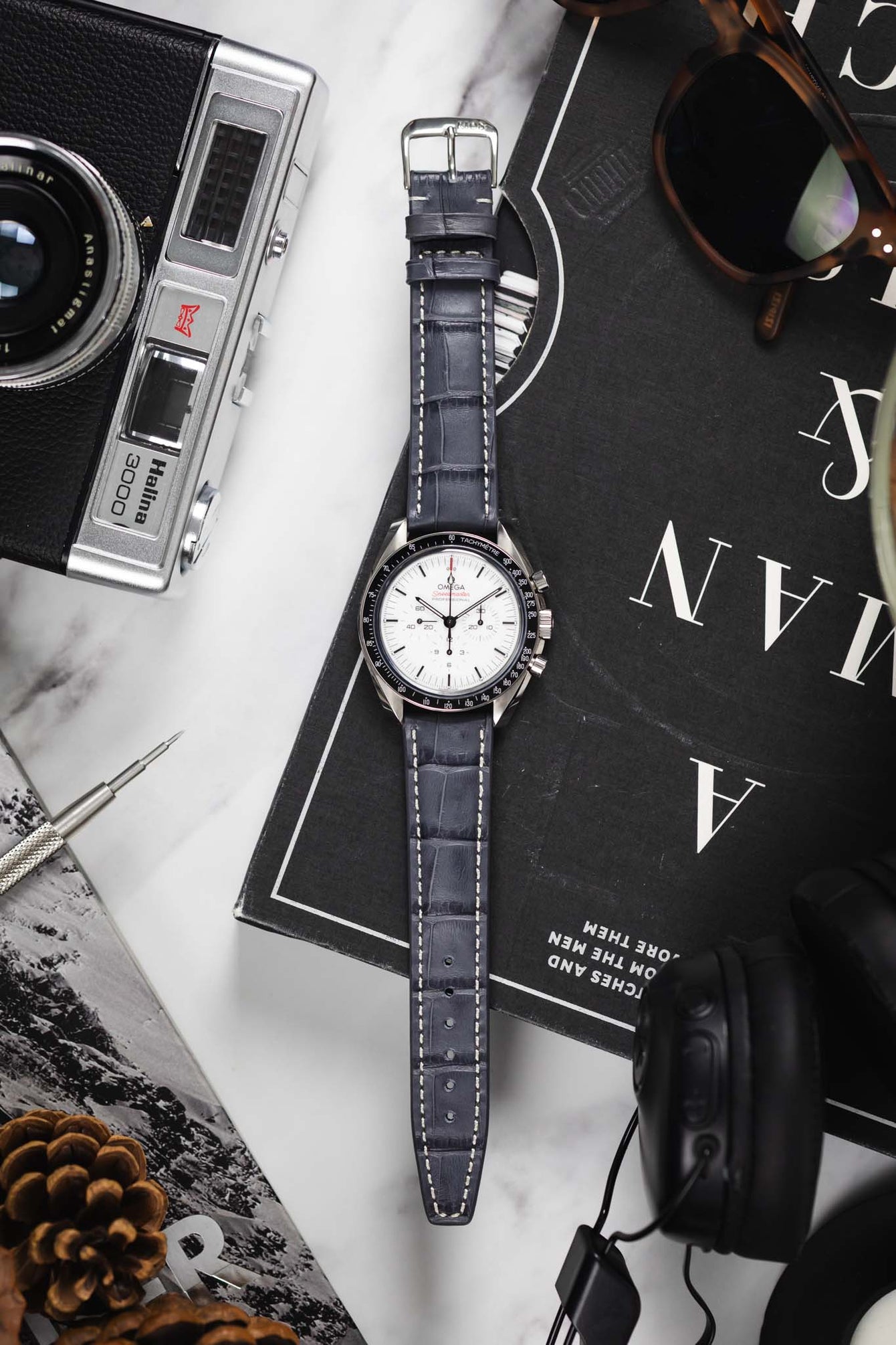 RIOS1931 BOSTON Alligator-Embossed Leather Watch Strap in STONE GREY