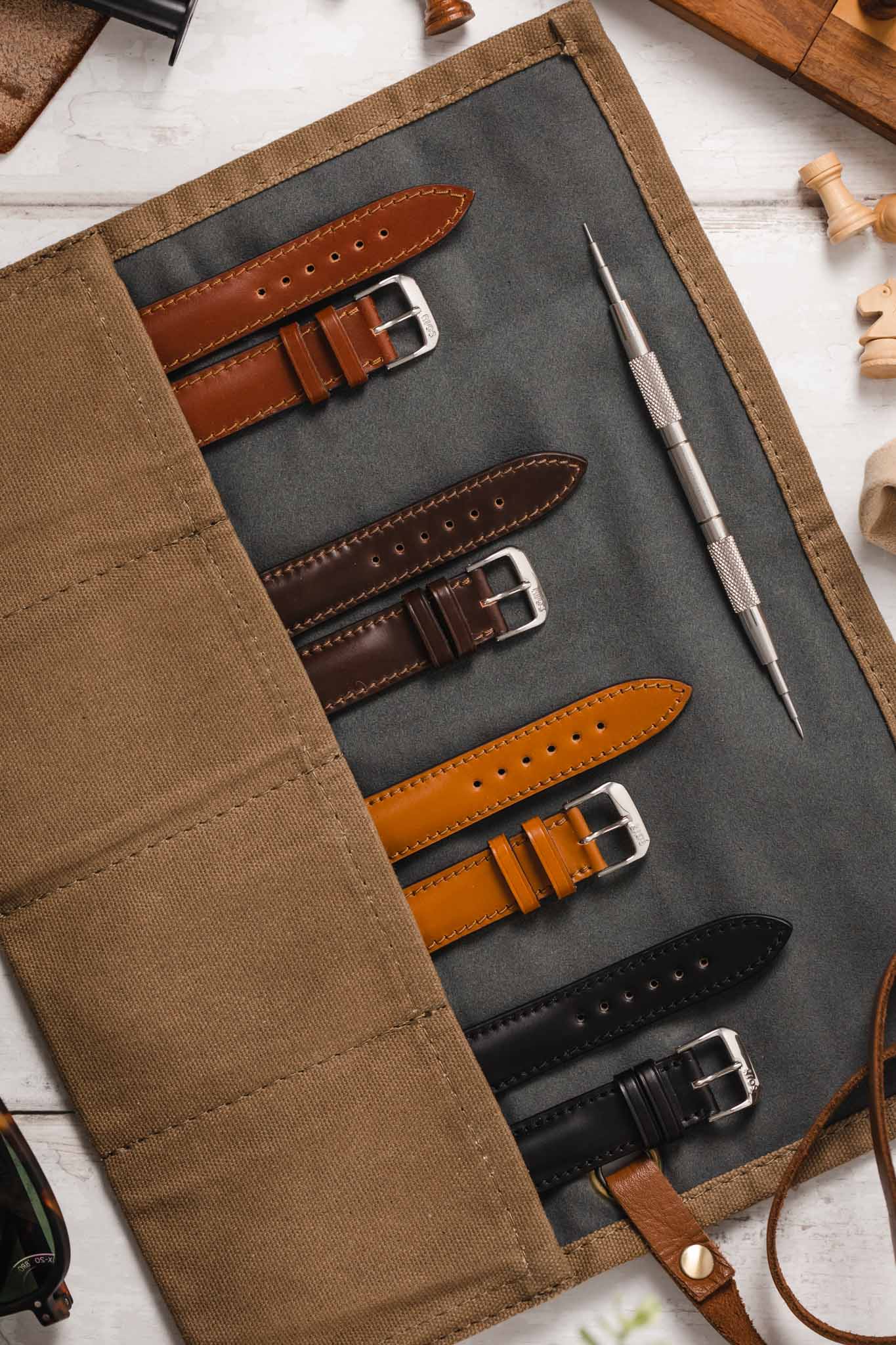 RIOS1931 CHICAGO Shell Cordovan Leather Watch Strap in MOCHA