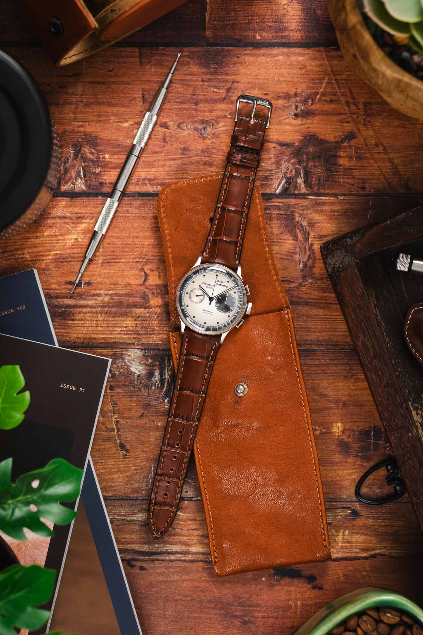 RIOS1931 LOUISIANA Alligator-Embossed Leather Watch Strap in