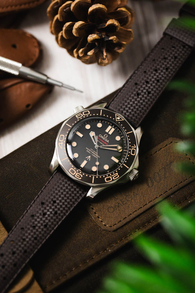 Tropic Dive Watch Strap in Brown Textured Rubber WO Watch Obsession