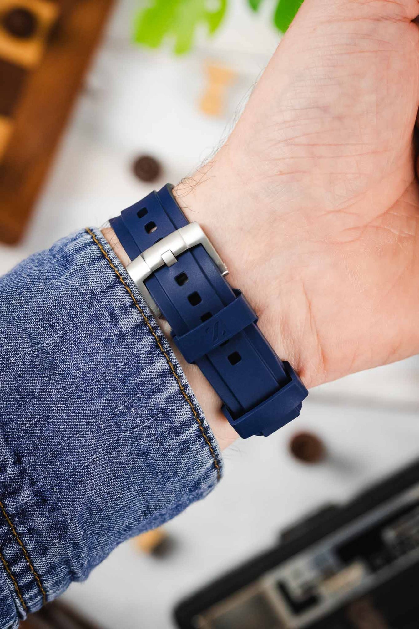 Zealande Watch Straps Black Curved-End Rubber for Omega