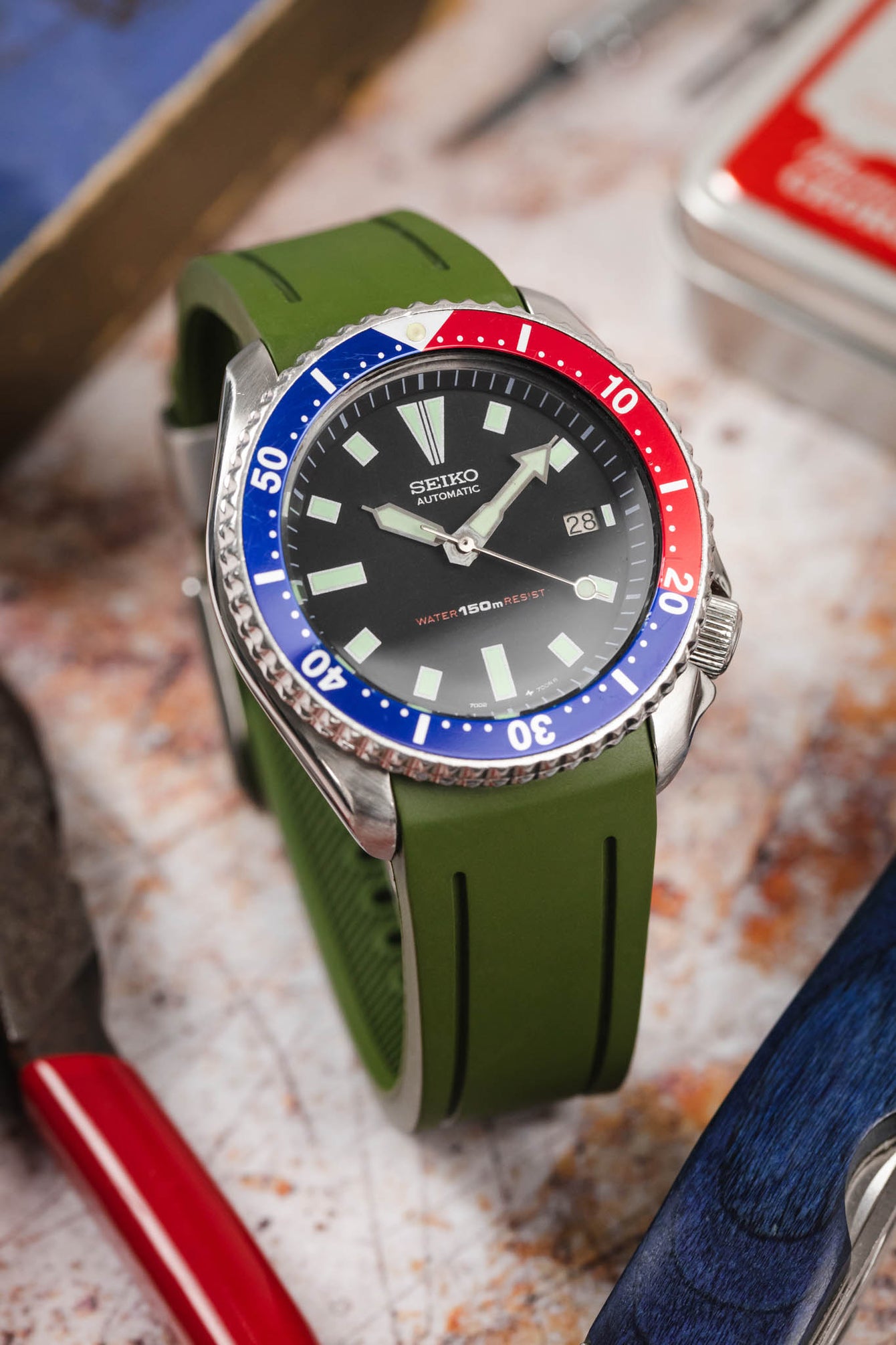 CRAFTER BLUE CB05 Rubber Watch Strap for Seiko SKX Series – GREEN with Steel Keeper