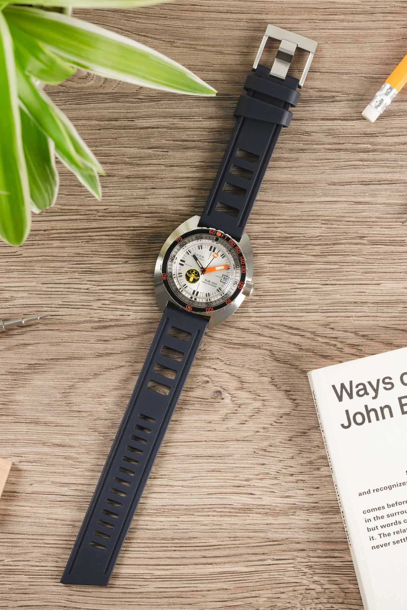 ISOfrane Rubber Dive Watch Strap in BLUE | WatchObsession – Watch