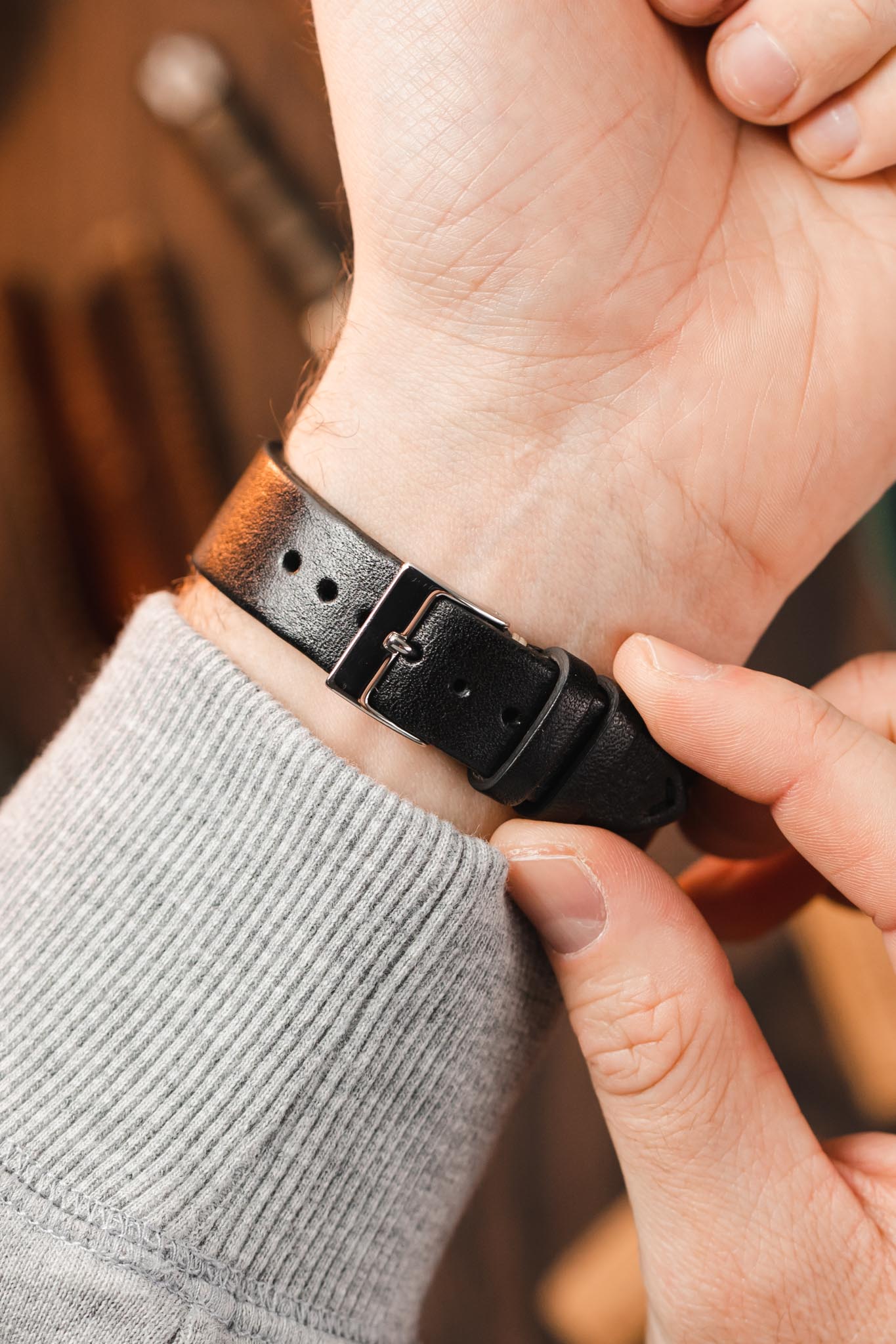 Black watch brown shop strap