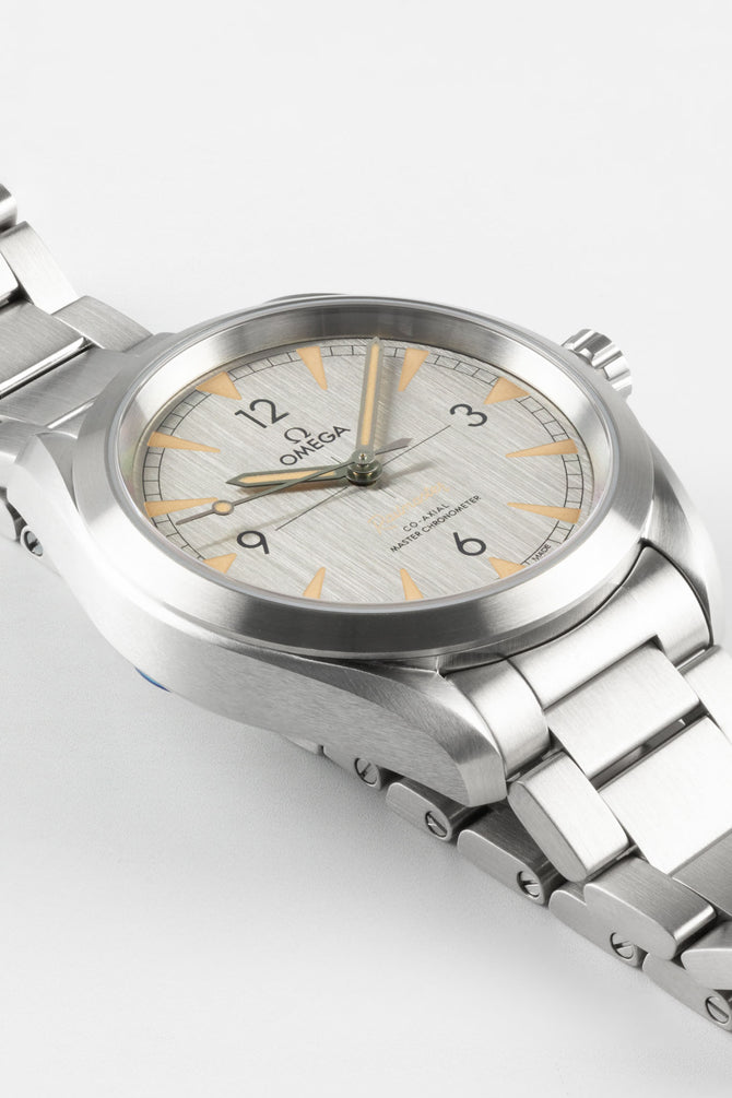 OMEGA Railmaster 40mm - Grey