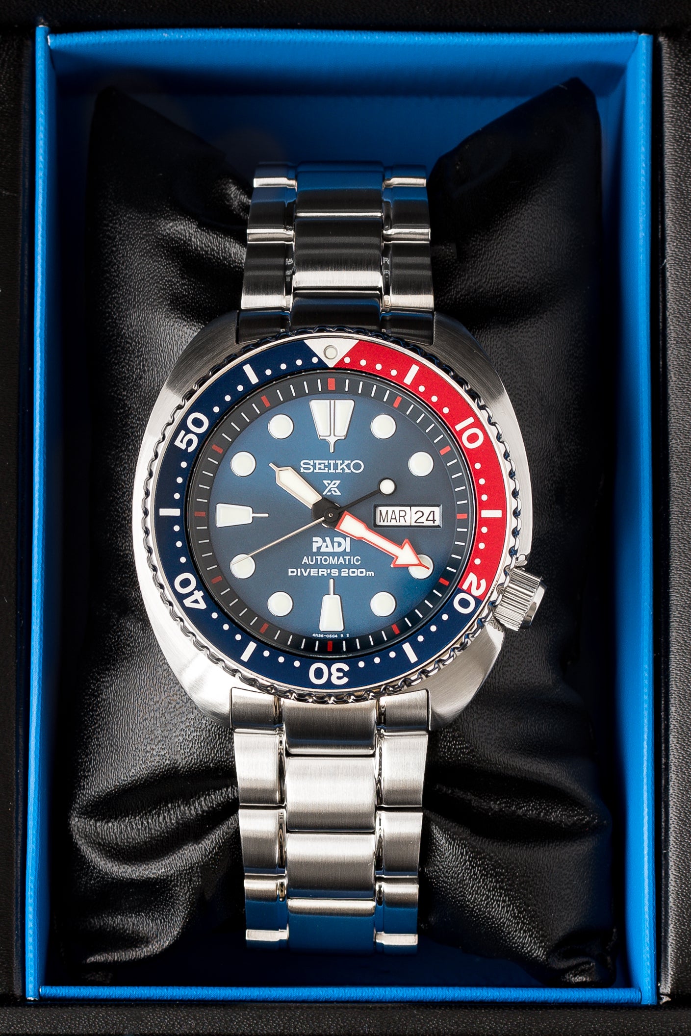 SEIKO Prospex PADI Automatic Blue Red Watch Obsession
