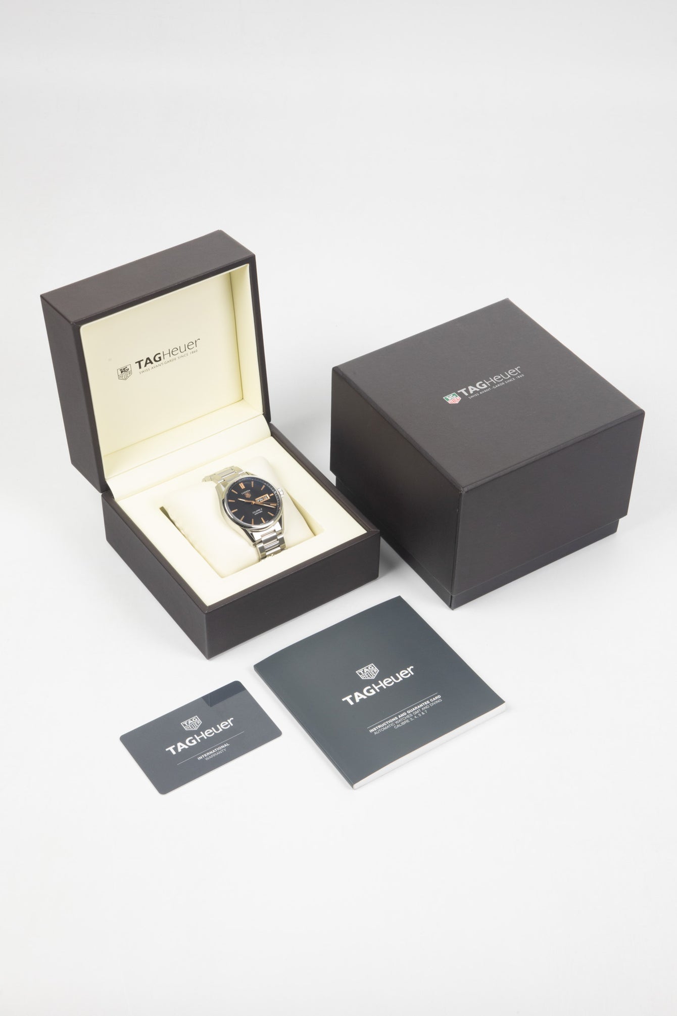 tag heuer carrera calibre 5 day date 41mm 